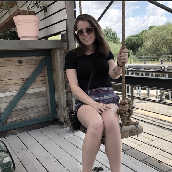 Meet your Posher! - Picture 1 of 1